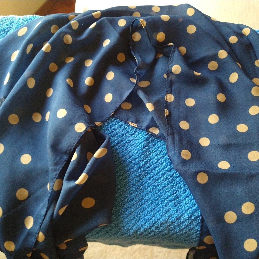 2 Scarves